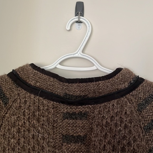 Urku Wool Coat - Picture 11 of 13